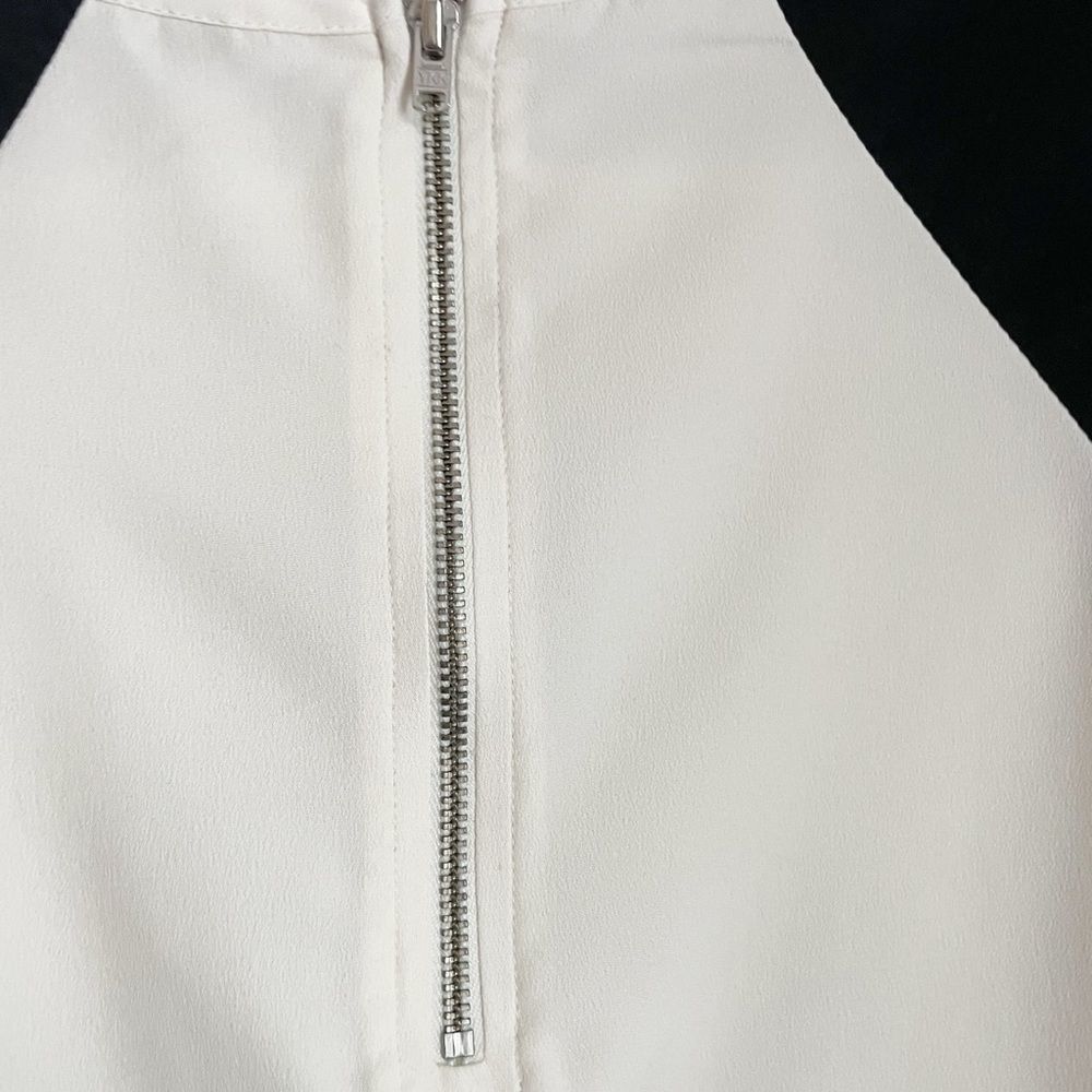 🟢Banana Republic Factory Ivory/black sleeve top XS - Picture 7 of 7